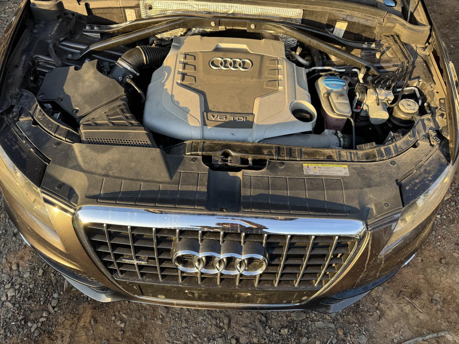 View Auto part Bonnet Lock/Support AUDI Q5 2011