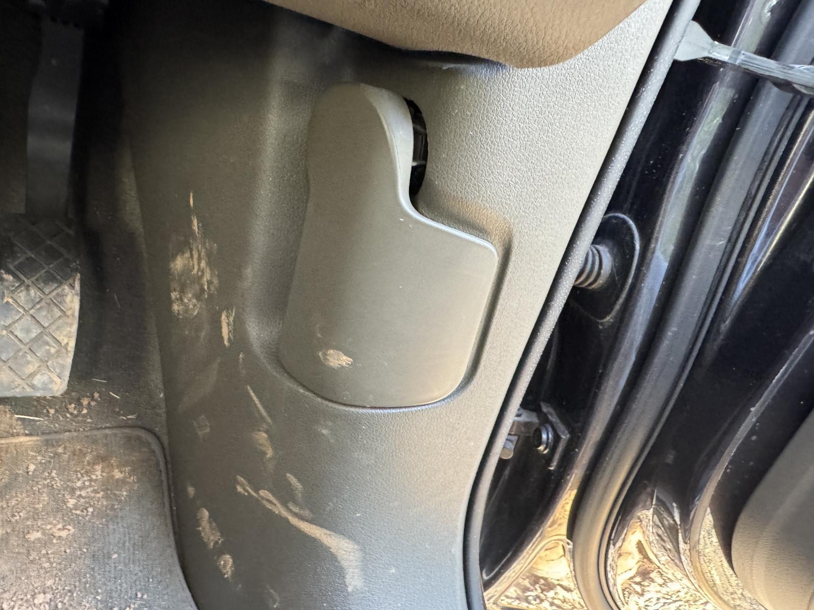 View Auto part Bonnet Release AUDI Q5 2011
