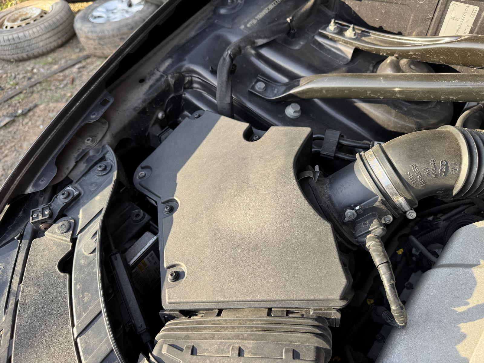 View Auto part Air Cleaner/Box AUDI Q5 2011