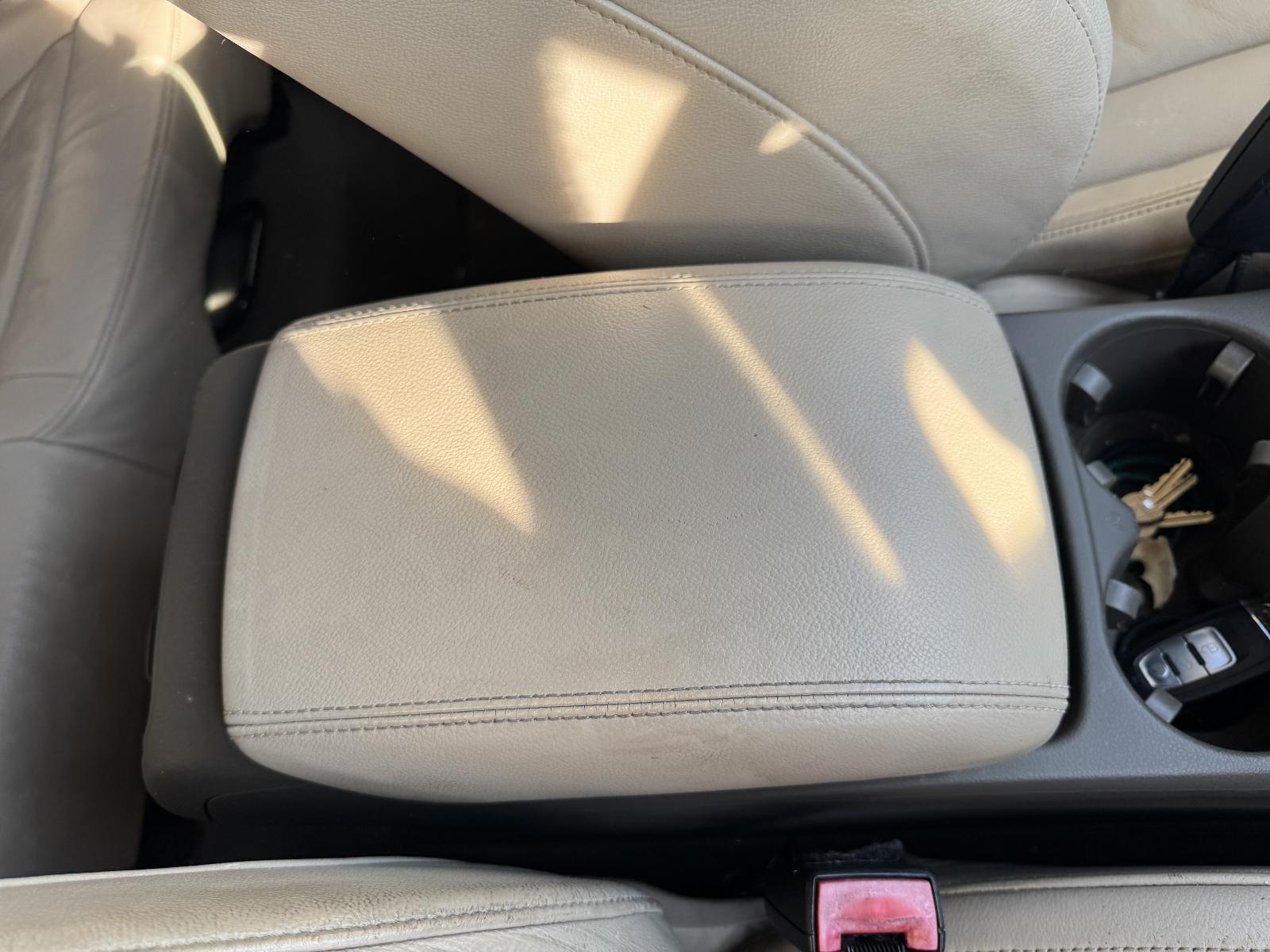 View Auto part Console AUDI Q5 2011