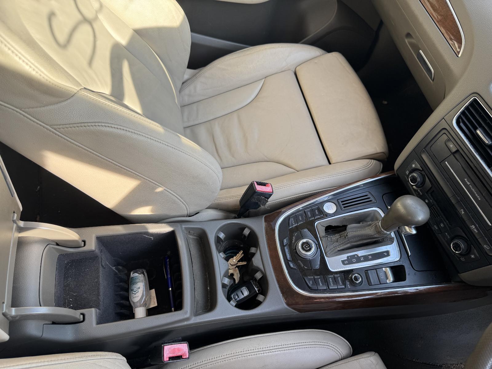 View Auto part Console AUDI Q5 2011