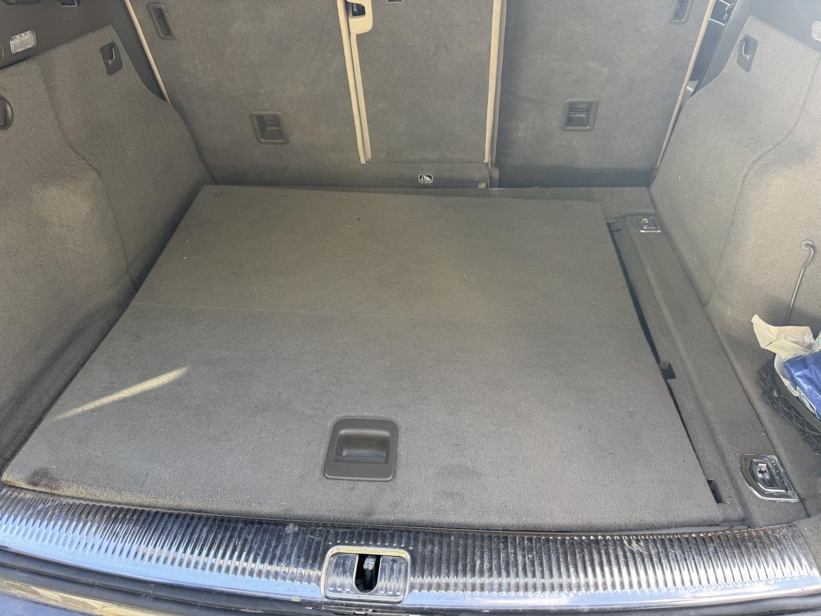 View Auto part Floor Mats AUDI Q5 2011