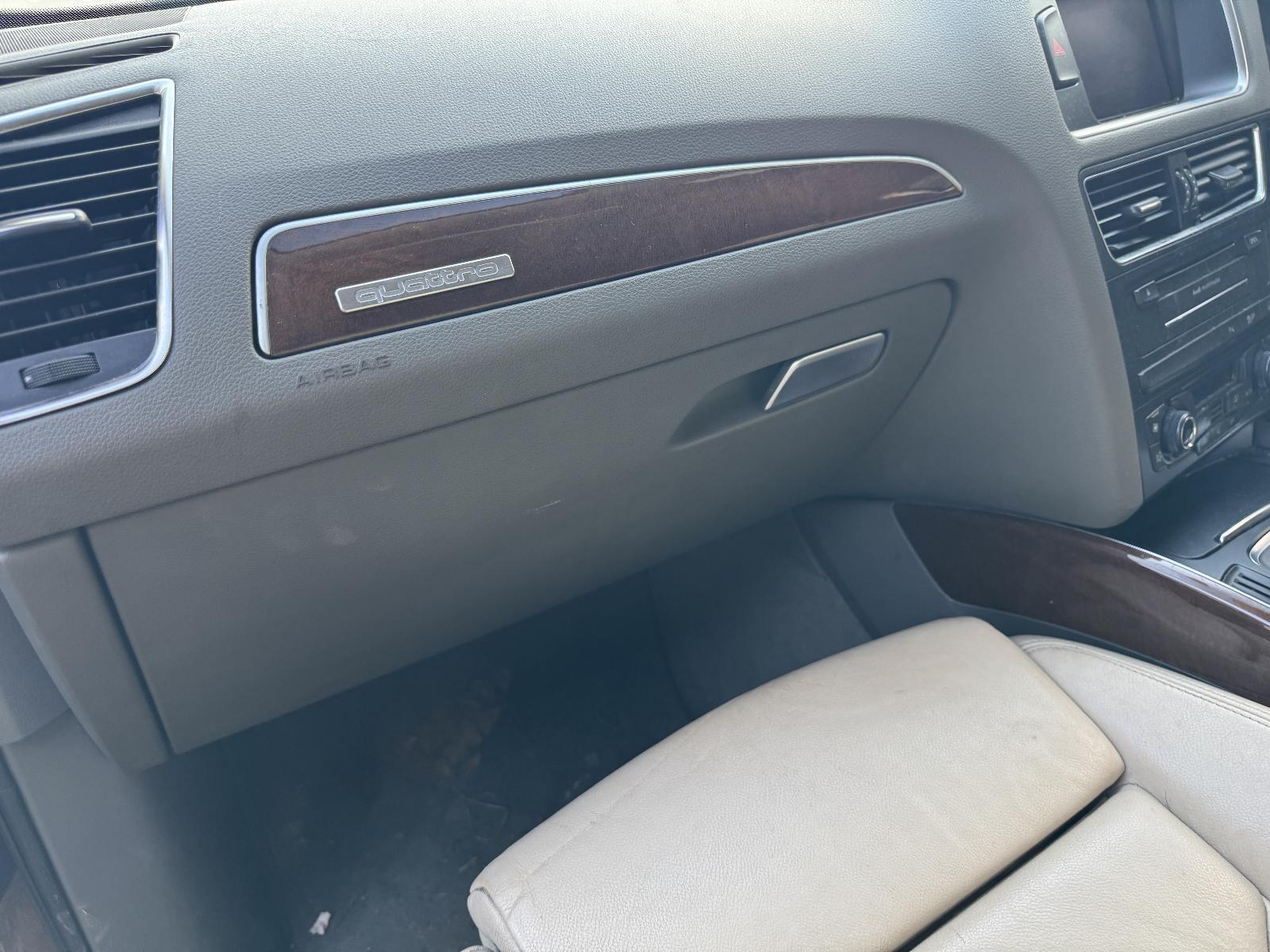 View Auto part Glove Box AUDI Q5 2011