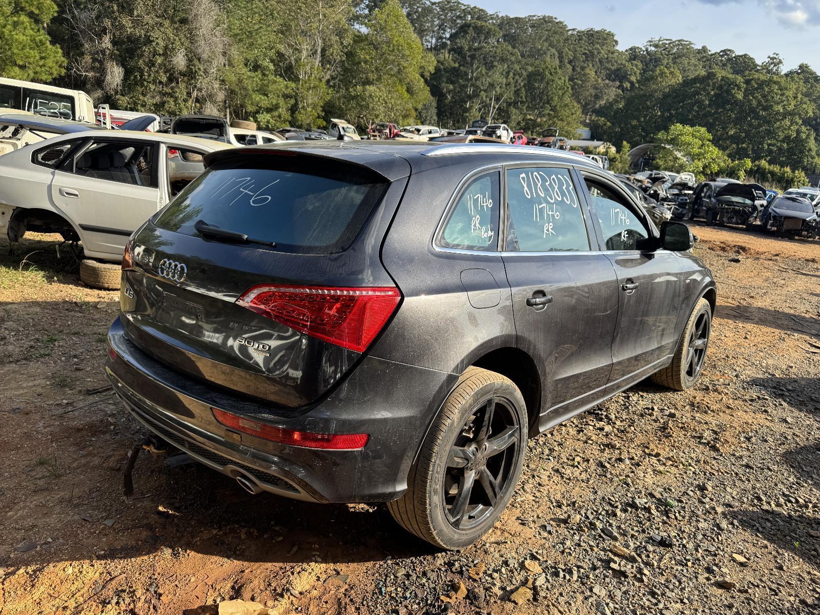 View Auto part Right Rear Trailing Arm AUDI Q5 2011