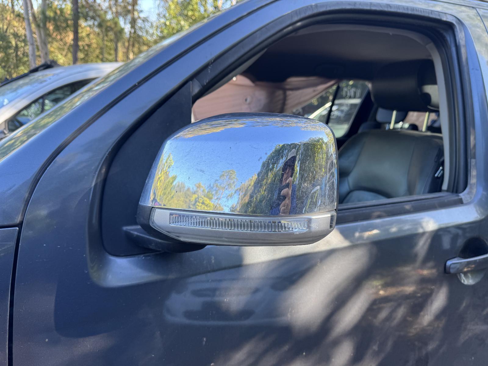 View Auto part Left Door Mirror NISSAN PATHFINDER 2010