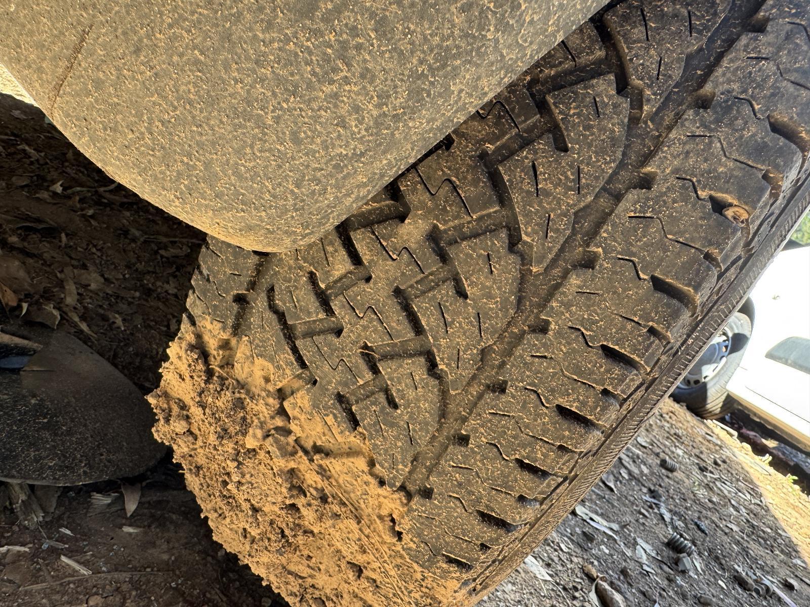 View Auto part Tyre NISSAN PATHFINDER 2010