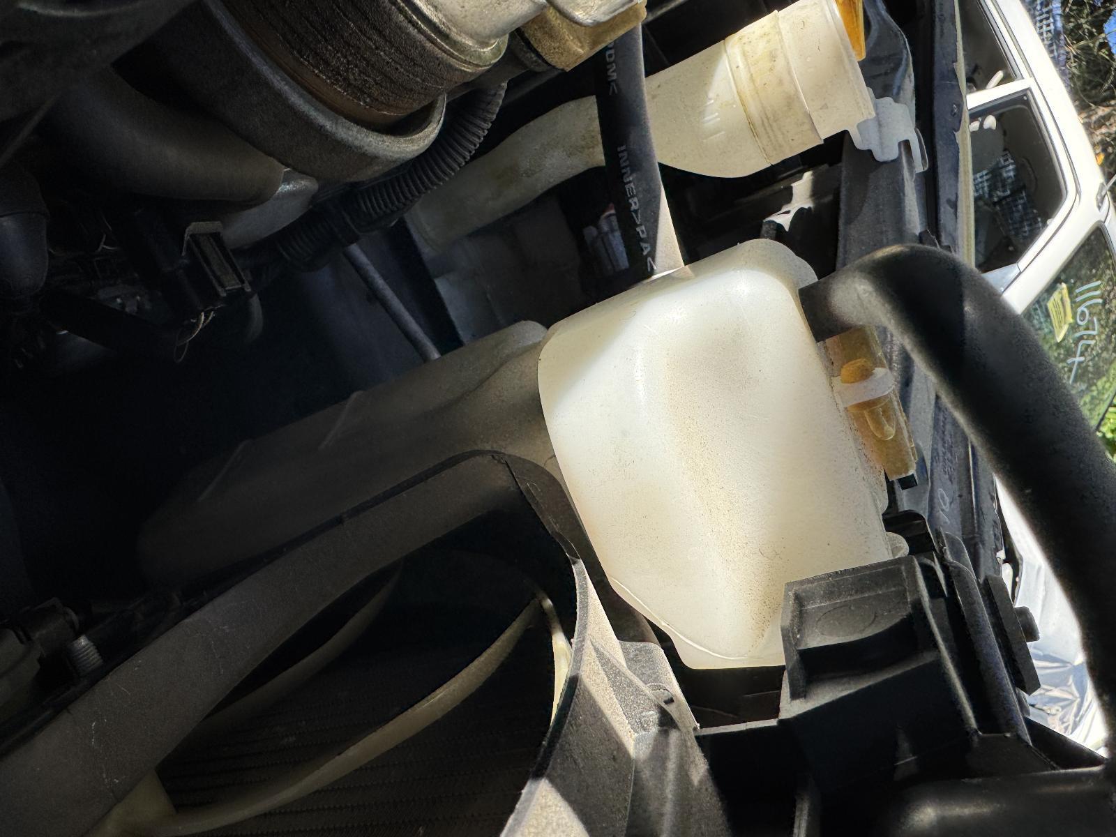 View Auto part Overflow Bottle SUBARU XV 2016