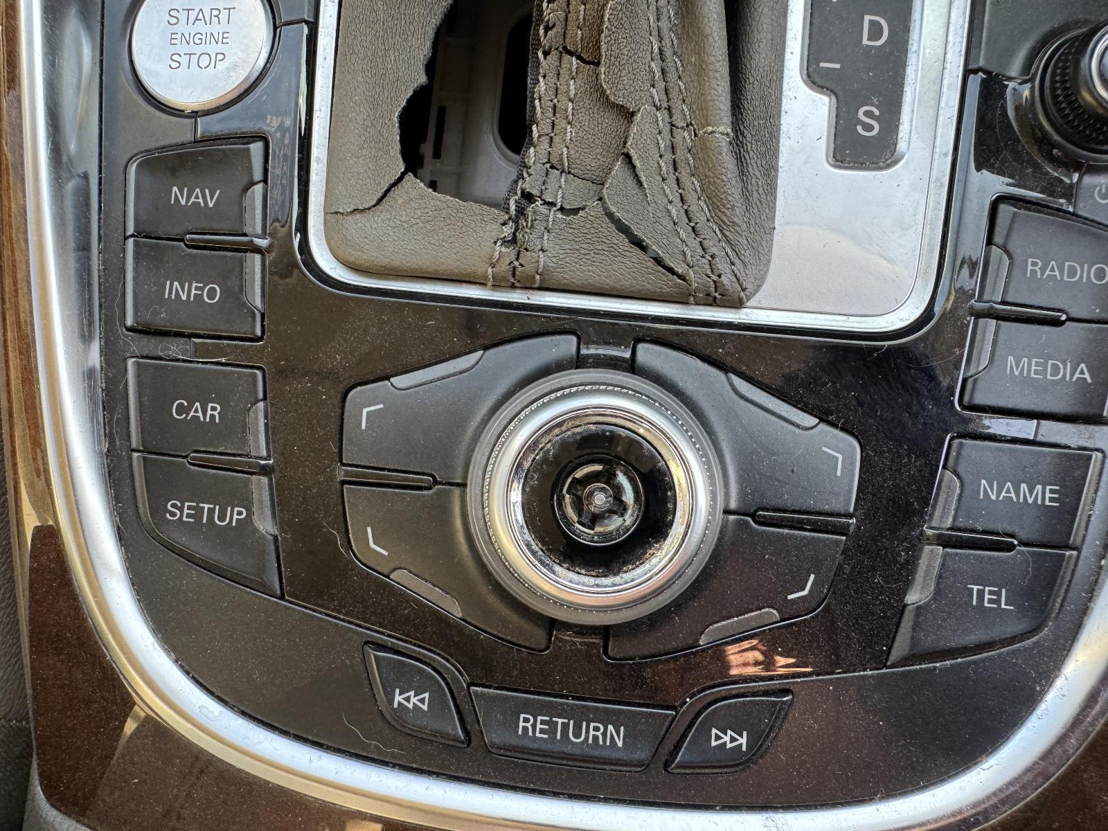 View Auto part Radio/Cd/Dvd/Sat/Tv AUDI Q5 2011