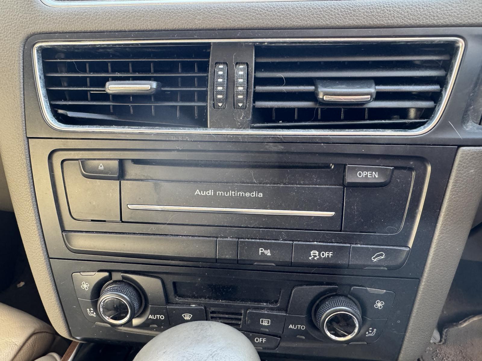 View Auto part Radio/Cd/Dvd/Sat/Tv AUDI Q5 2011