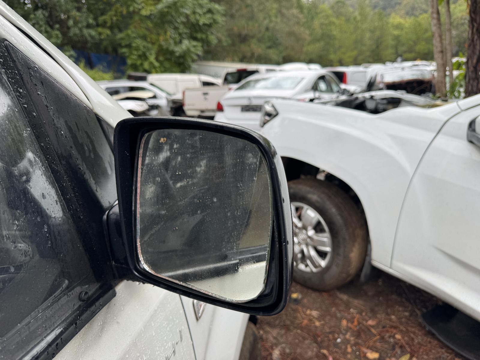 View Auto part Right Door Mirror HYUNDAI ILOAD/IMAX 2009