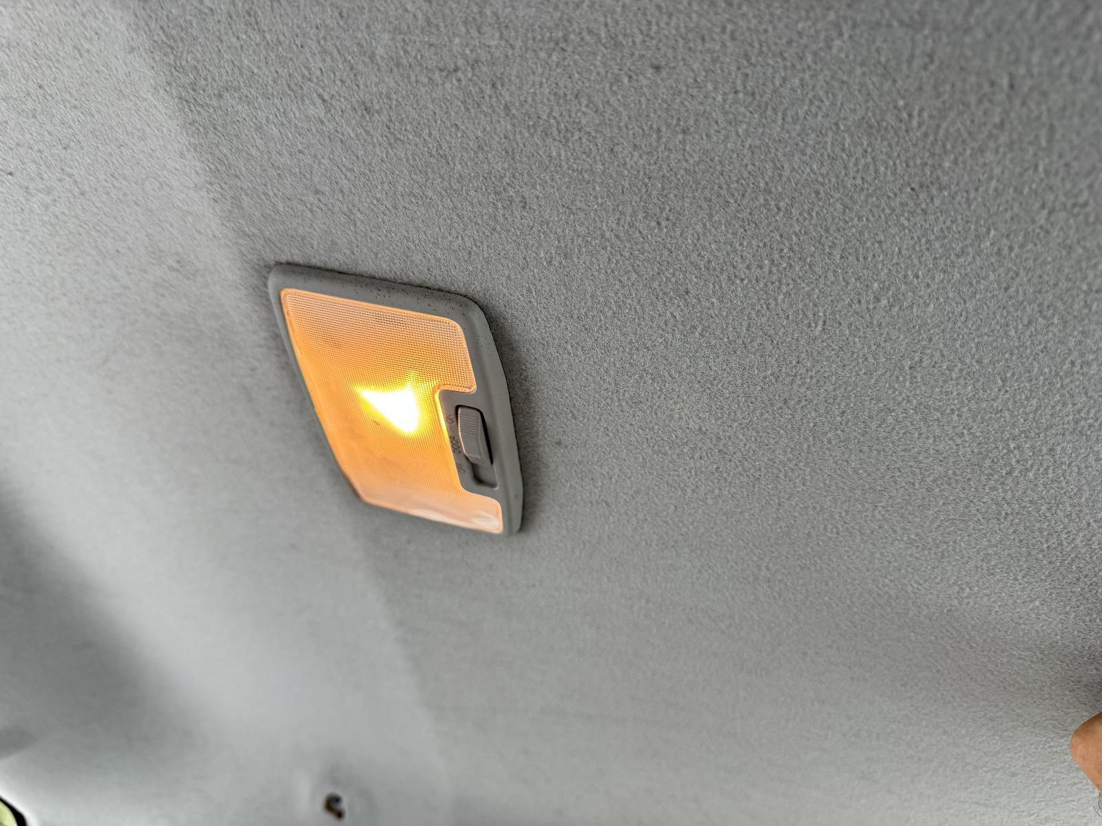 View Auto part Courtesy Light HOLDEN RODEO 2006