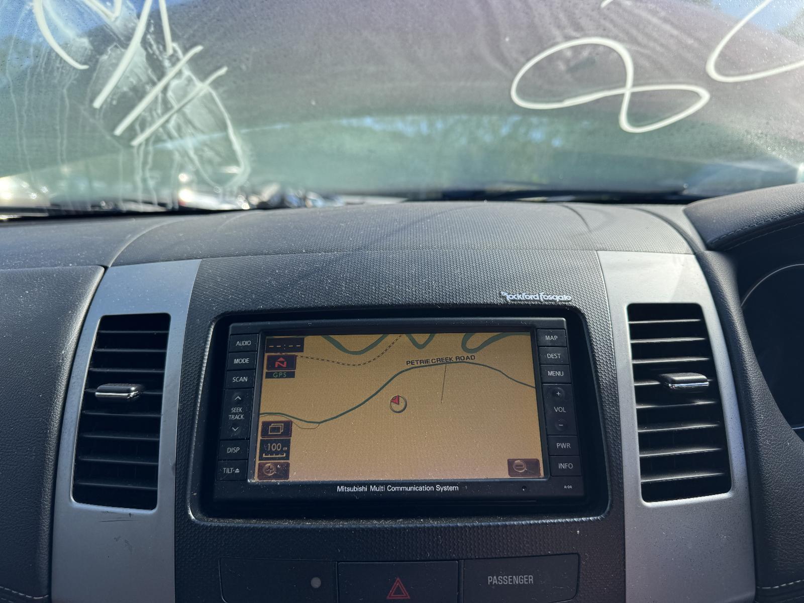 View Auto part Radio/Cd/Dvd/Sat/Tv MITSUBISHI OUTLANDER 2010
