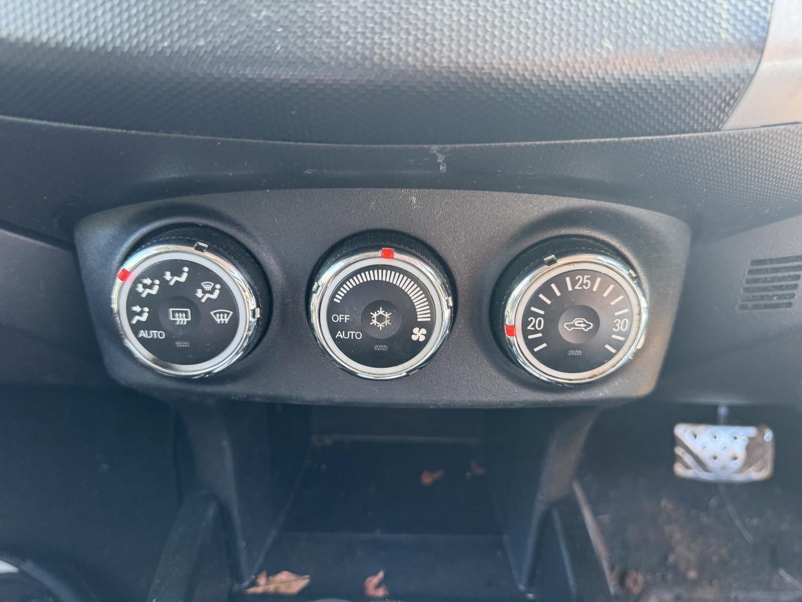 View Auto part Heater/Ac Controls MITSUBISHI OUTLANDER 2010