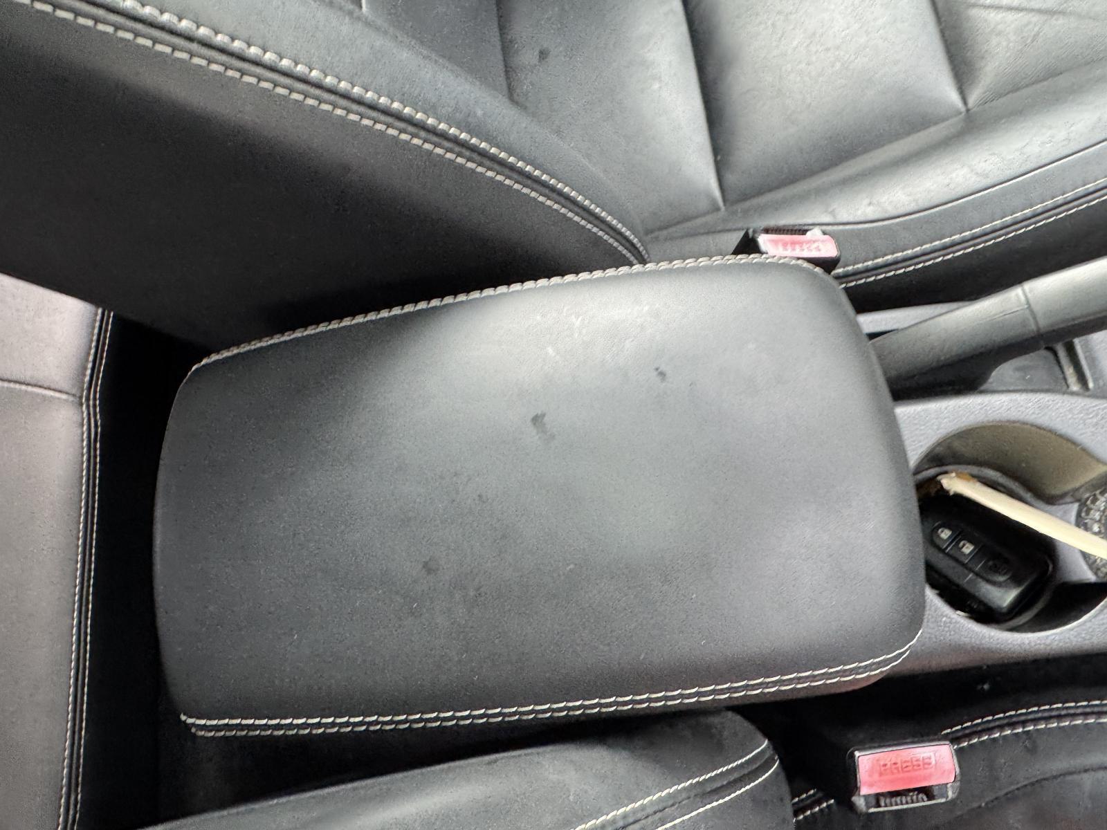 View Auto part Console NISSAN DUALIS 2011