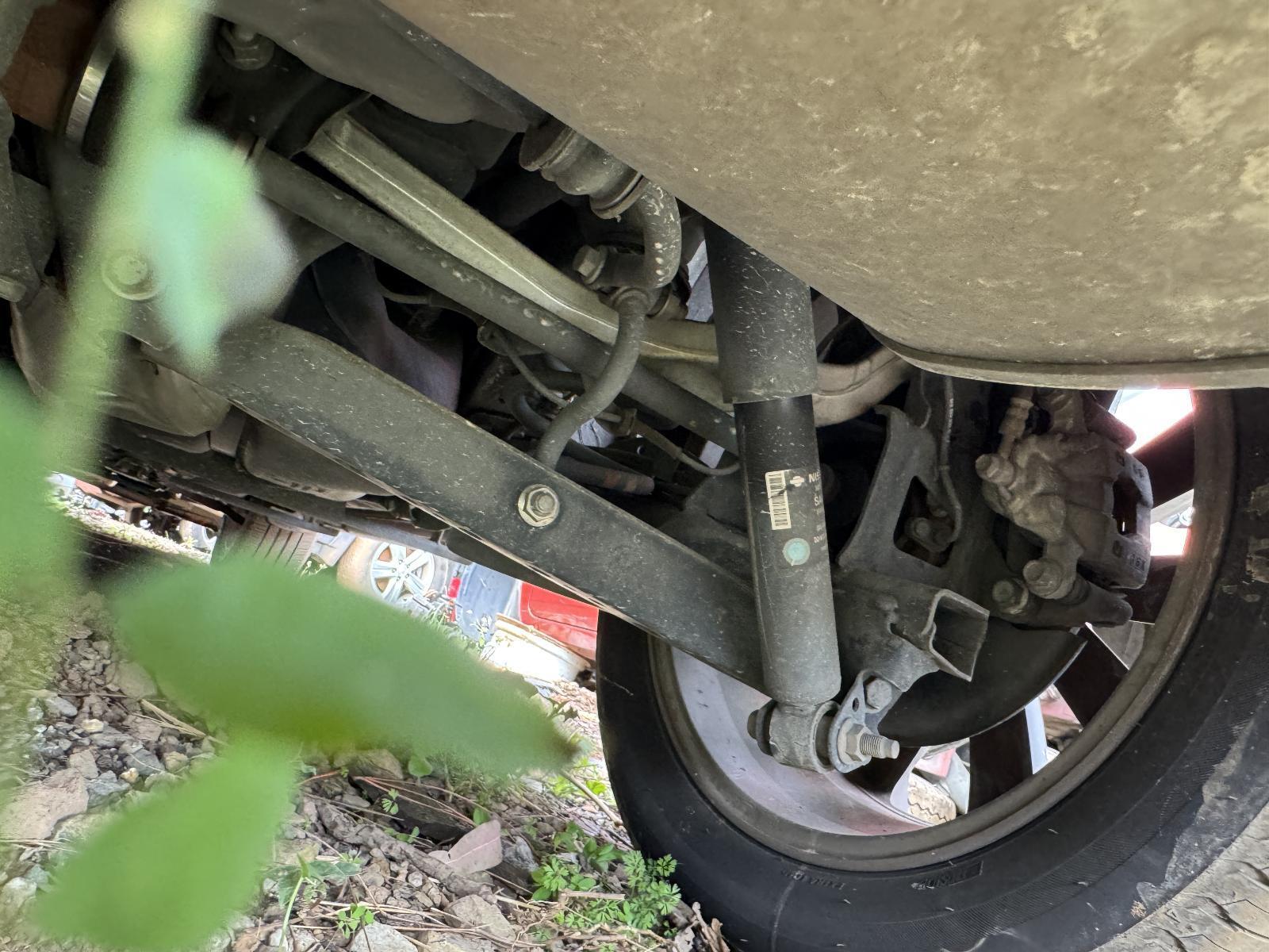 View Auto part Right Rear Trailing Arm NISSAN DUALIS 2011