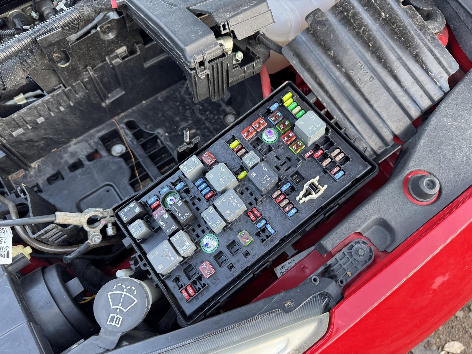 View Auto part Fuse Box HOLDEN CRUZE 2016