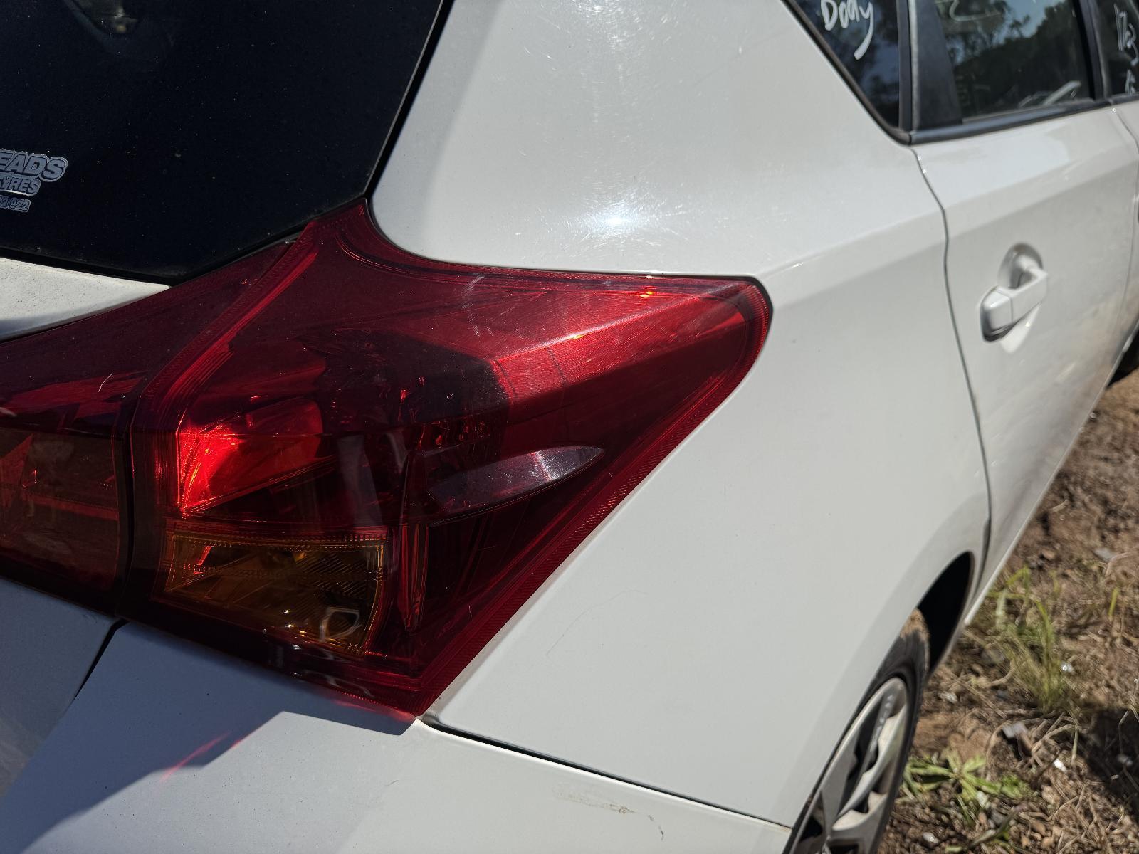 View Auto part Right Taillight TOYOTA COROLLA 2014