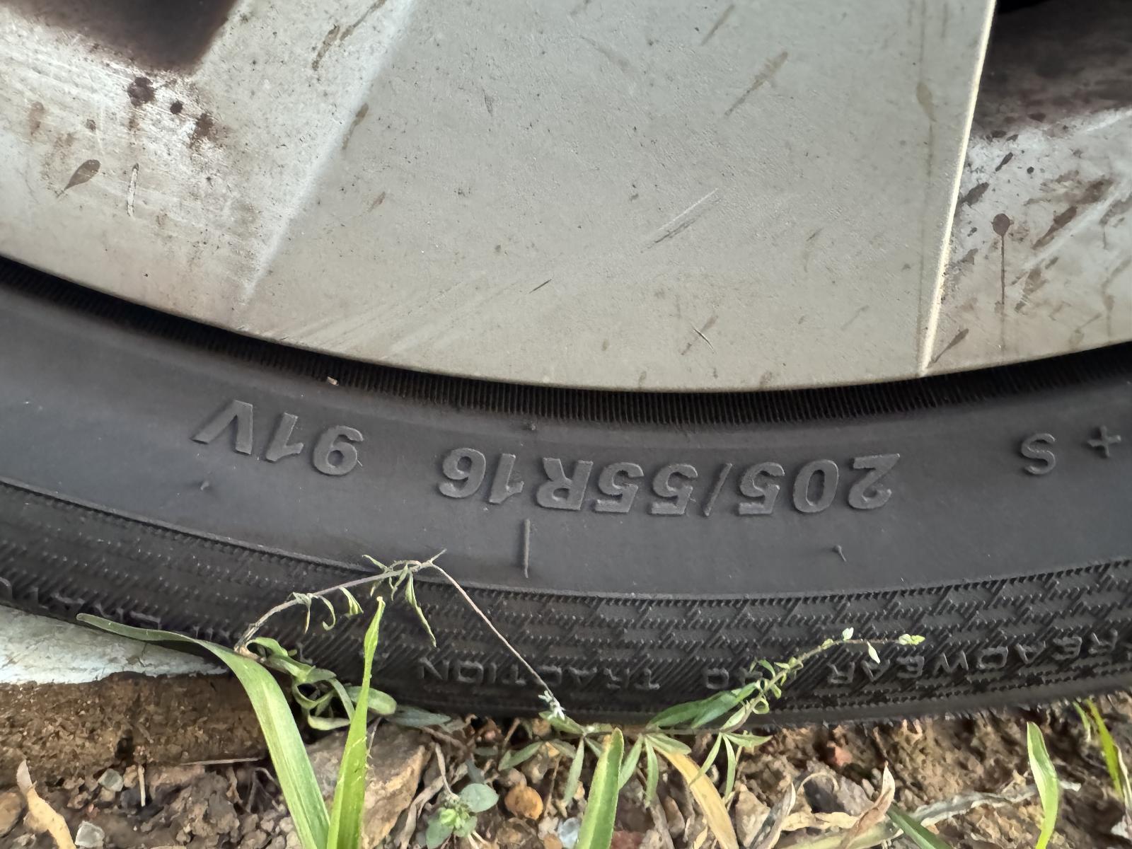 View Auto part Tyre TOYOTA COROLLA 2014