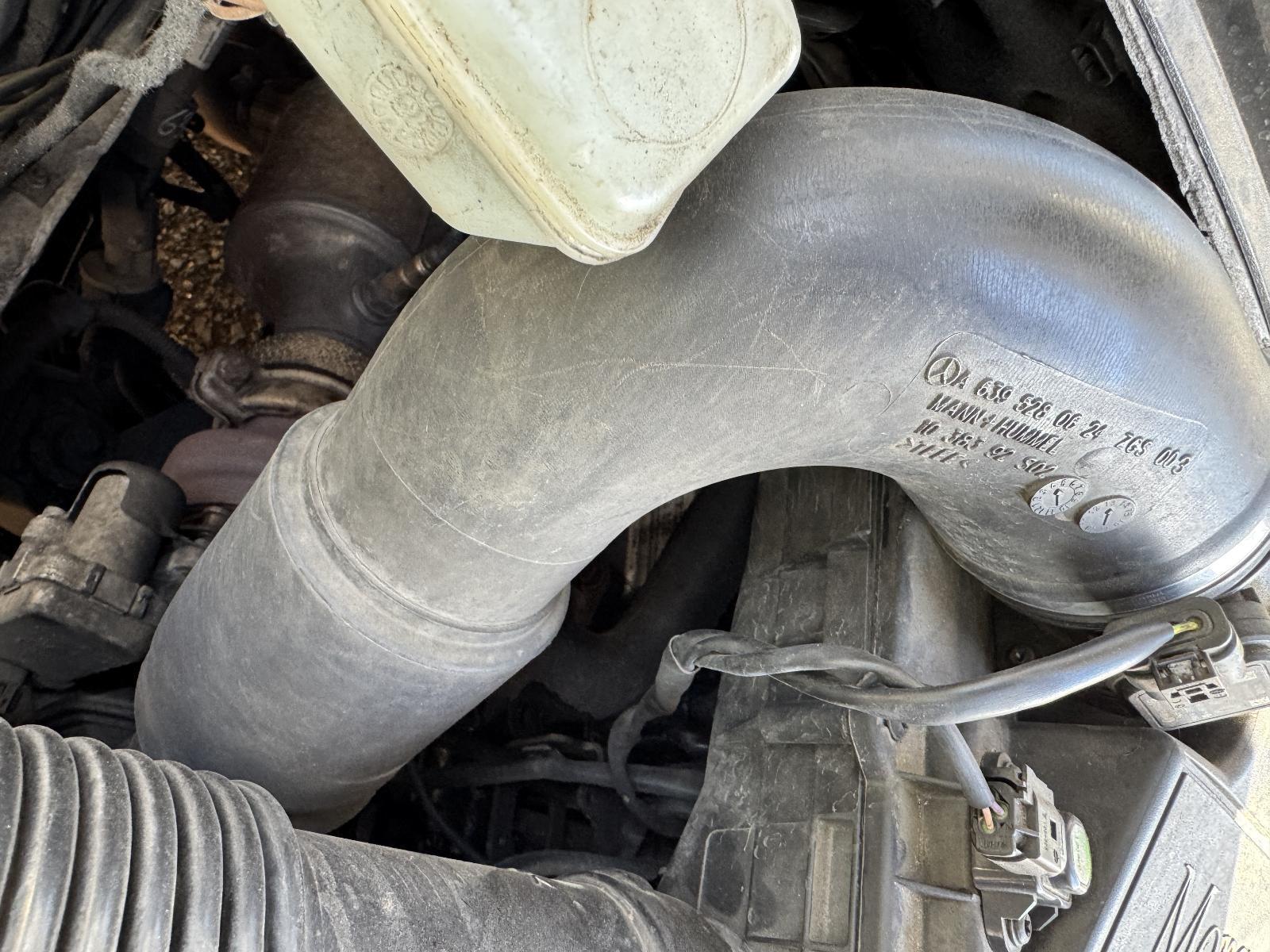 View Auto part Air Cleaner Duct/Hos MERCEDES VITO 2013