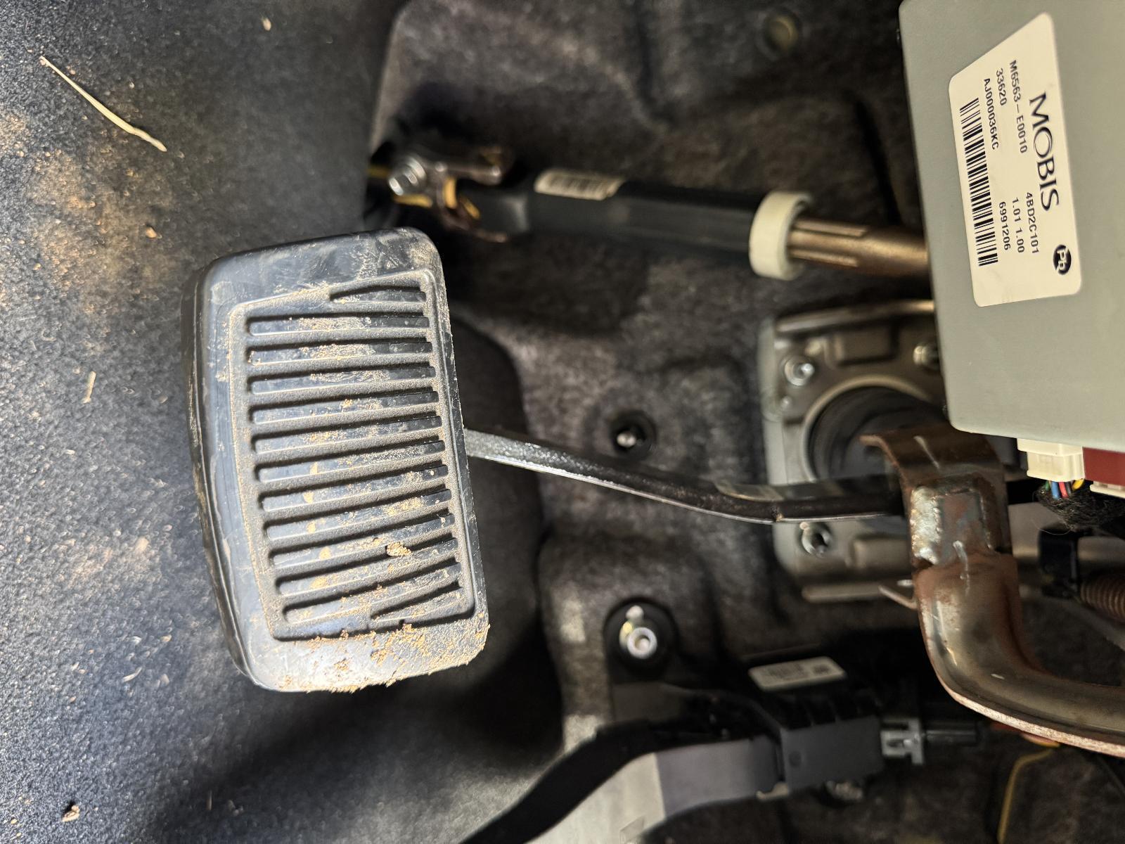 View Auto part Pedal Assembly KIA CERATO 2020