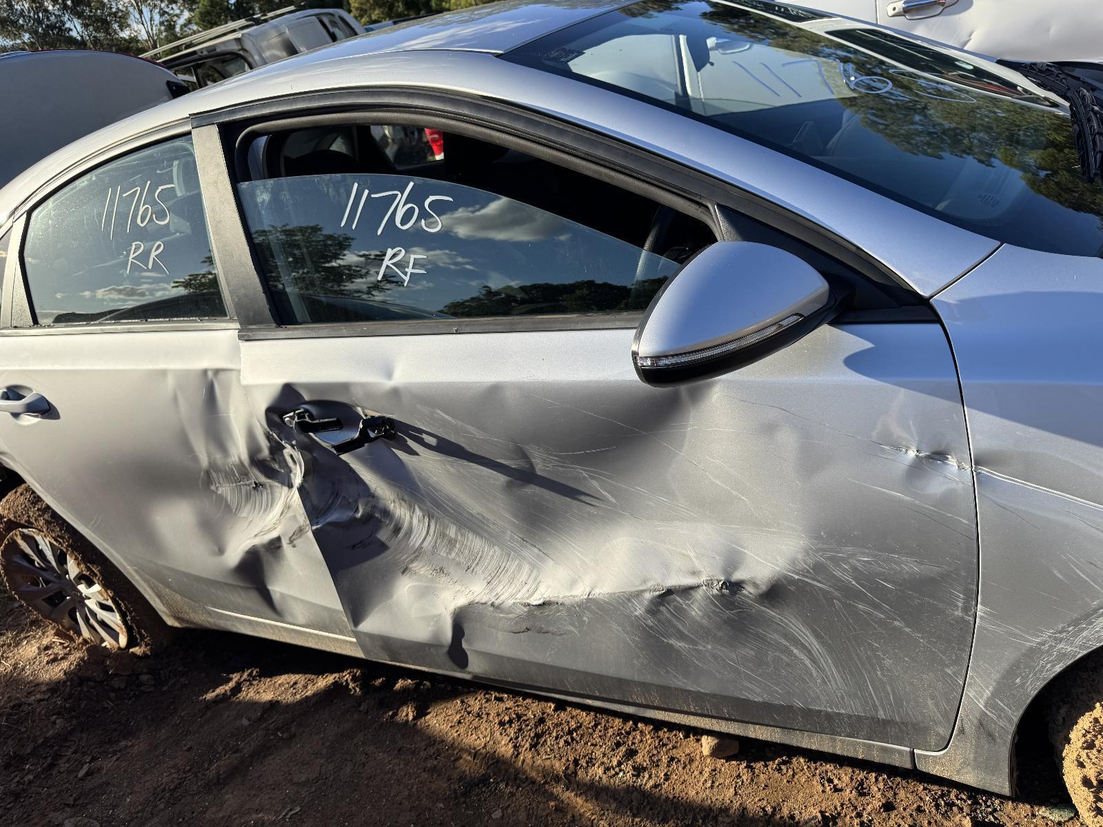 View Auto part Right Door Mirror Kia Cerato 2020