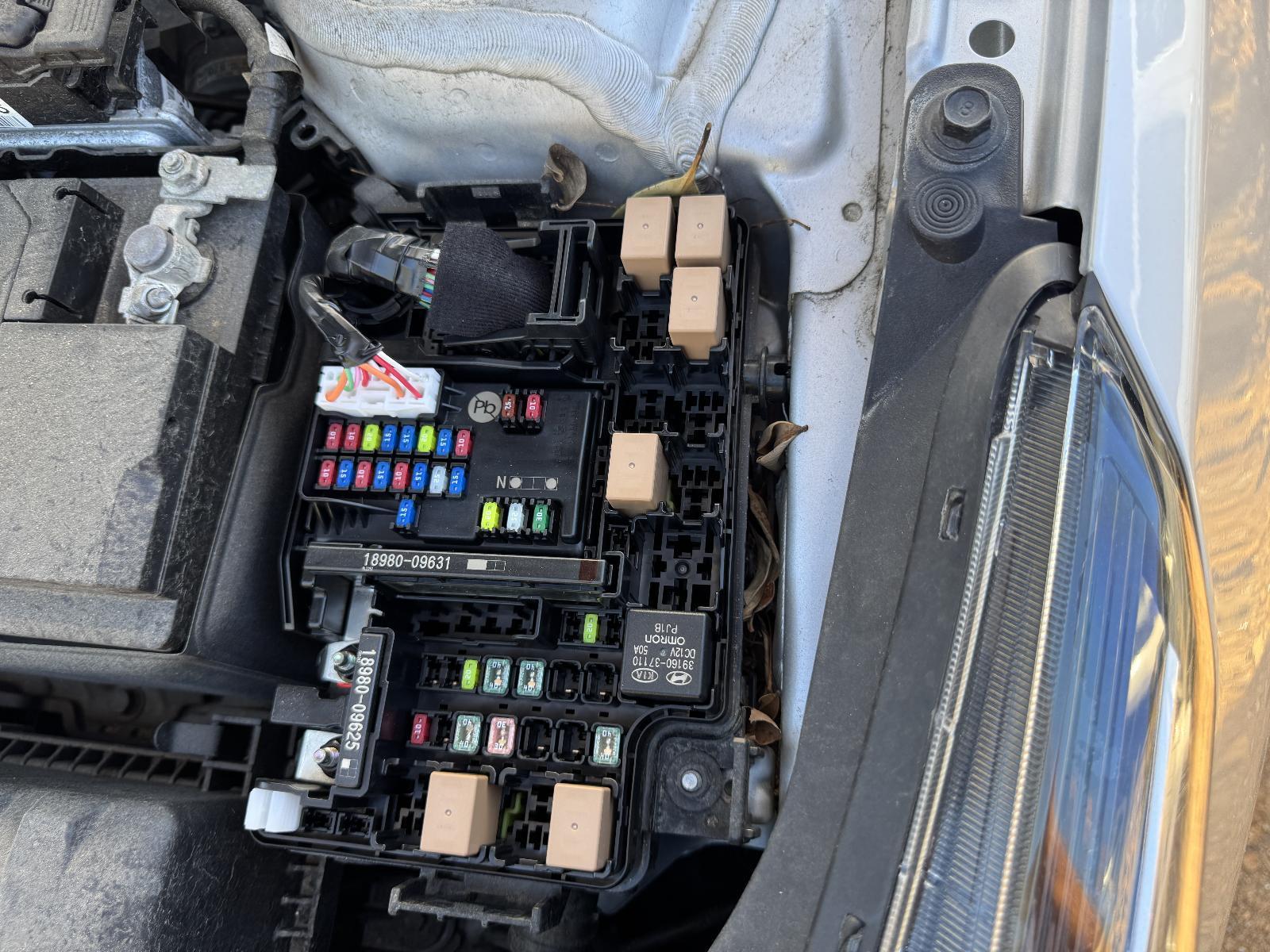 View Auto part Fuse Box KIA CERATO 2020