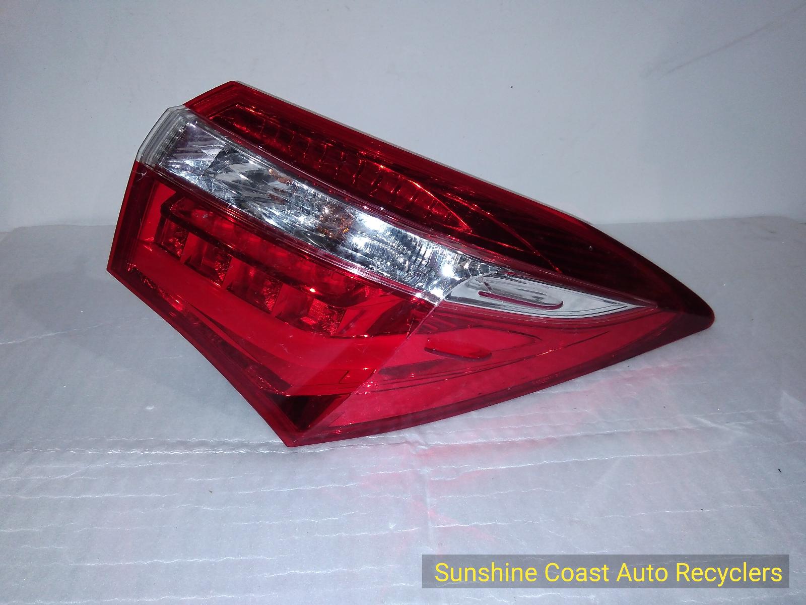 View Auto part Right Taillight TOYOTA COROLLA 2014