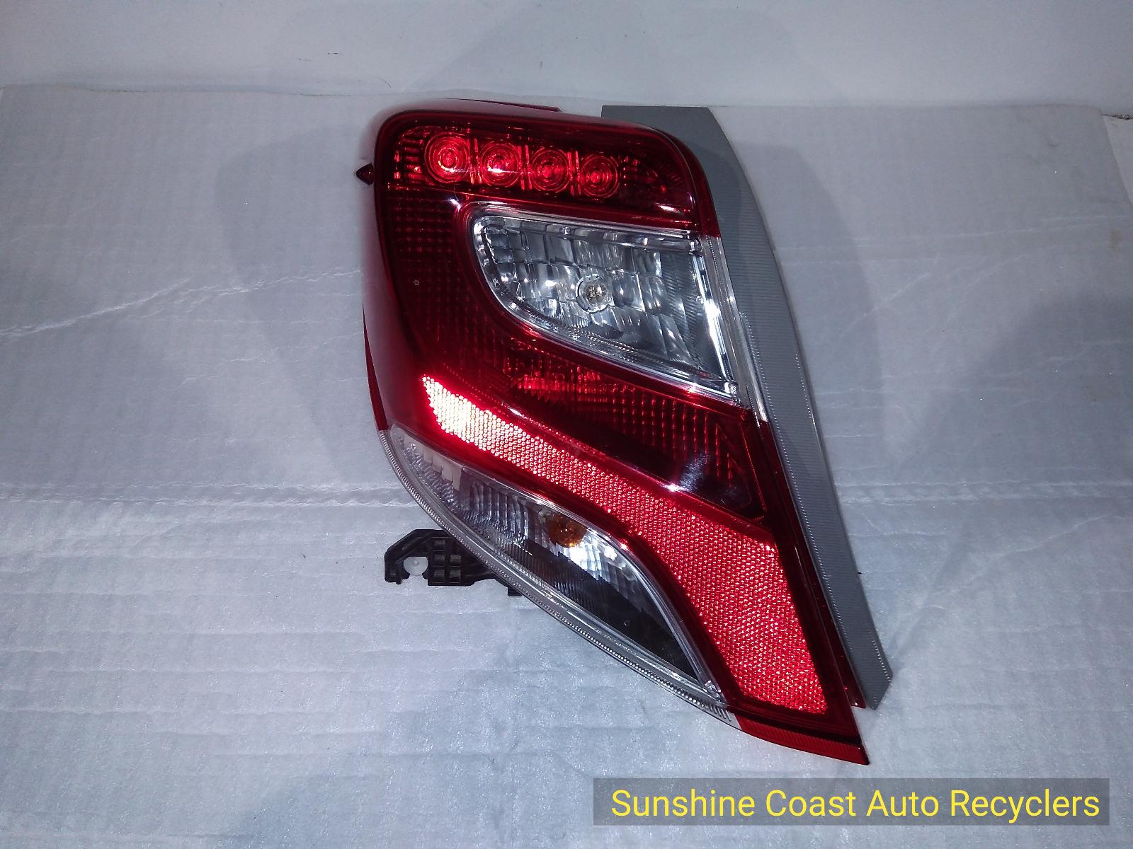 View Auto part Left Taillight TOYOTA YARIS 2015