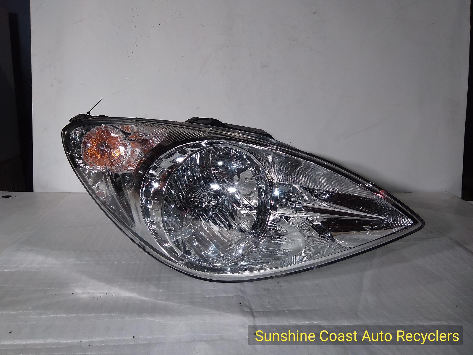 View Auto part Right Headlamp HYUNDAI I20 2011