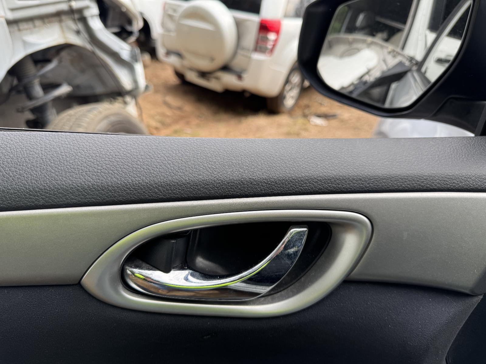 View Auto part Door Handle NISSAN PULSAR 2015