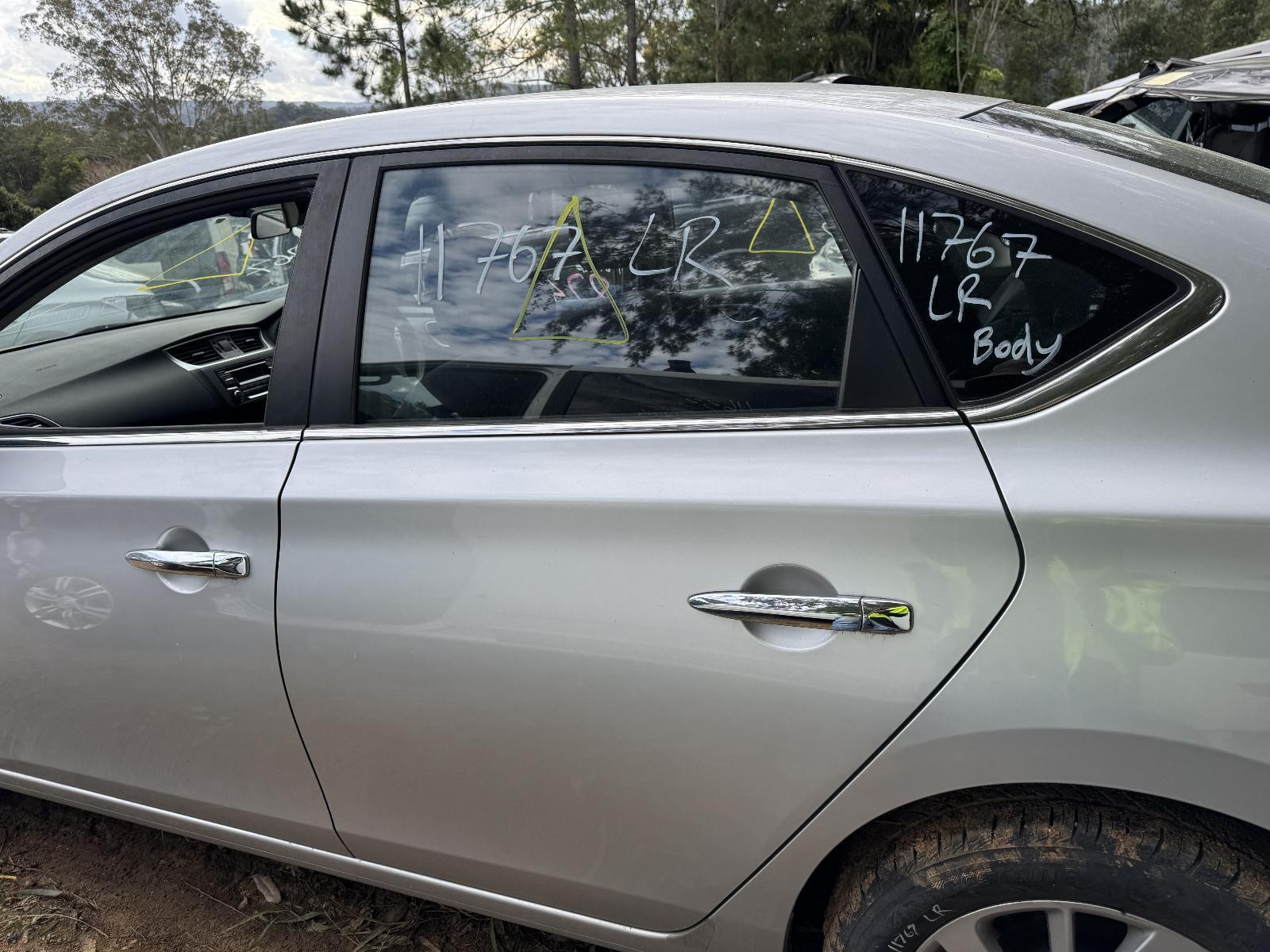 View Auto part Left Rear Door/Sliding NISSAN PULSAR 2015