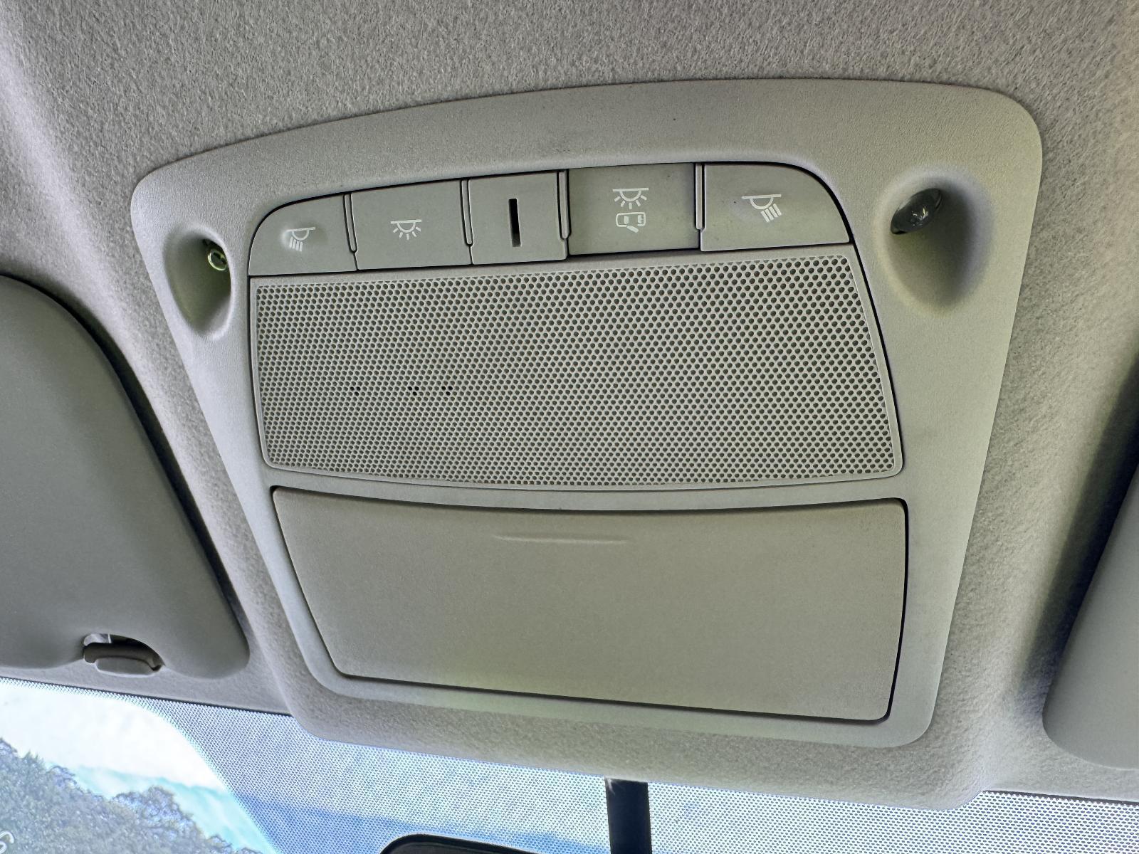 View Auto part Courtesy Light NISSAN PULSAR 2015