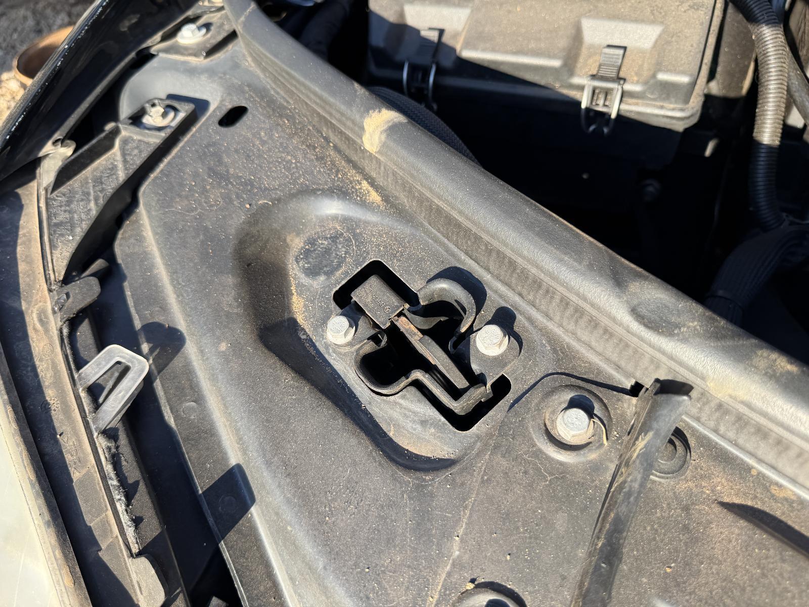 View Auto part Bonnet Lock/Support MERCEDES M CLASS 2008