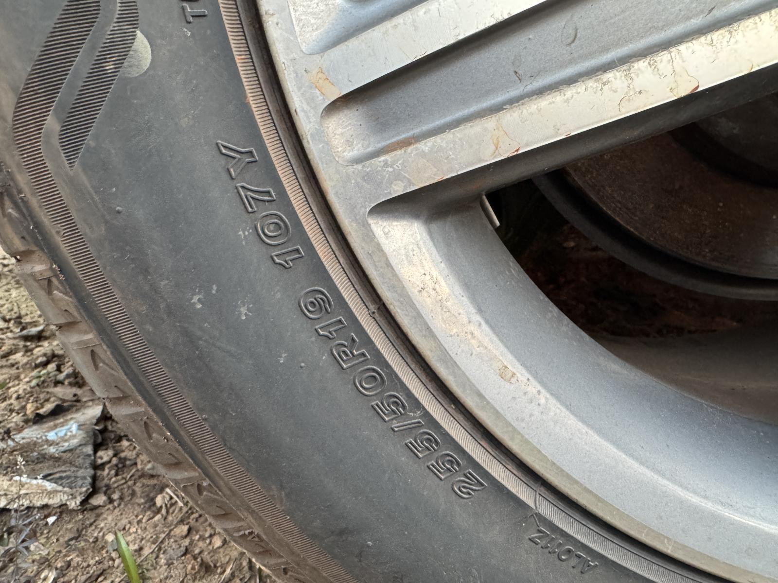 View Auto part Tyre MERCEDES M CLASS 2008