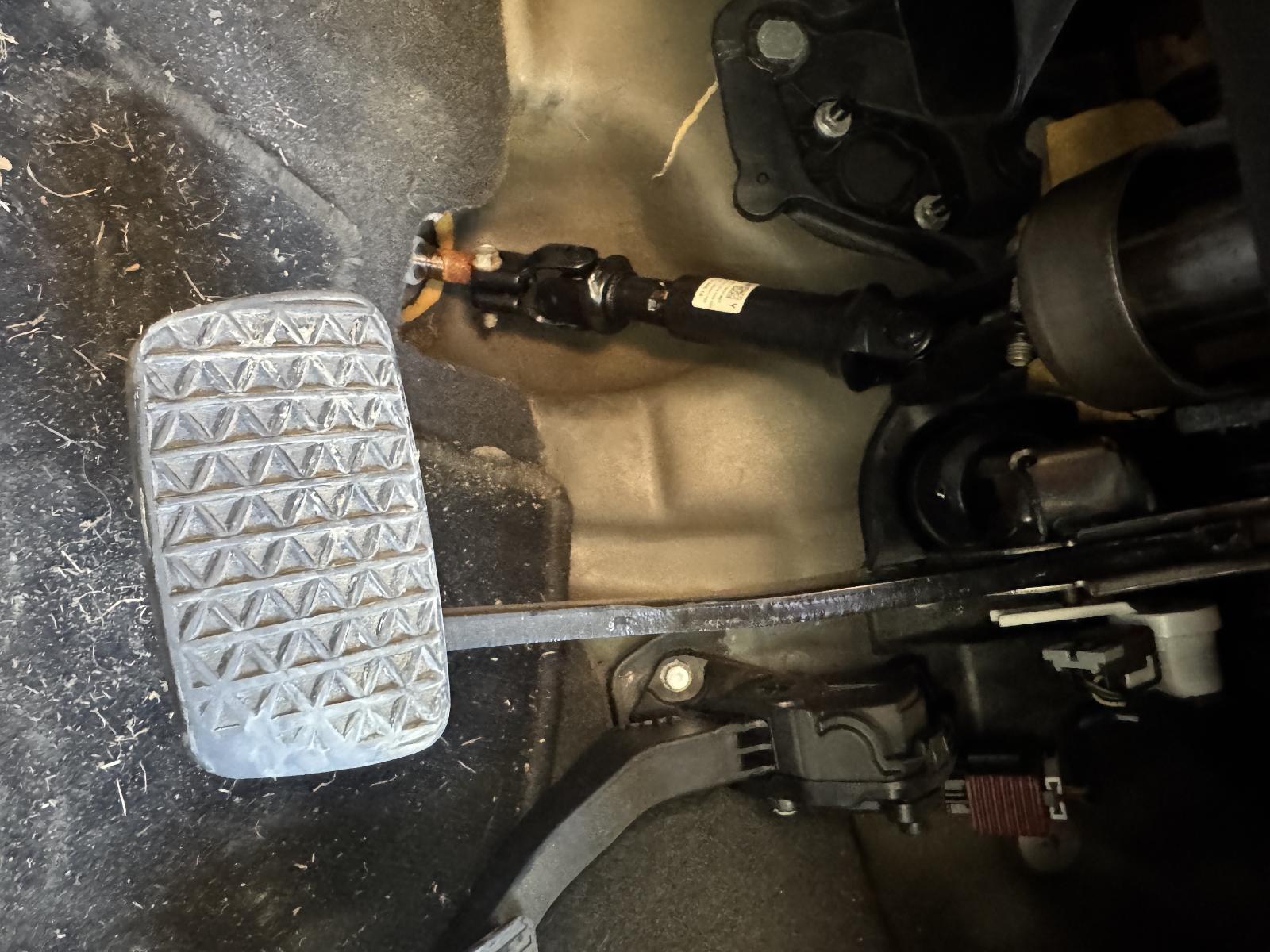 View Auto part Pedal Assembly HOLDEN CRUZE 2010