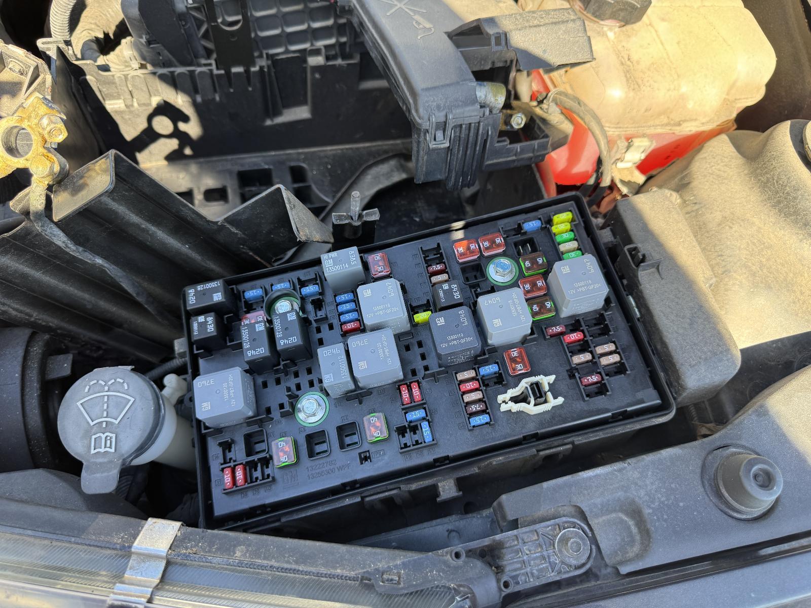 View Auto part Fuse Box HOLDEN CRUZE 2010
