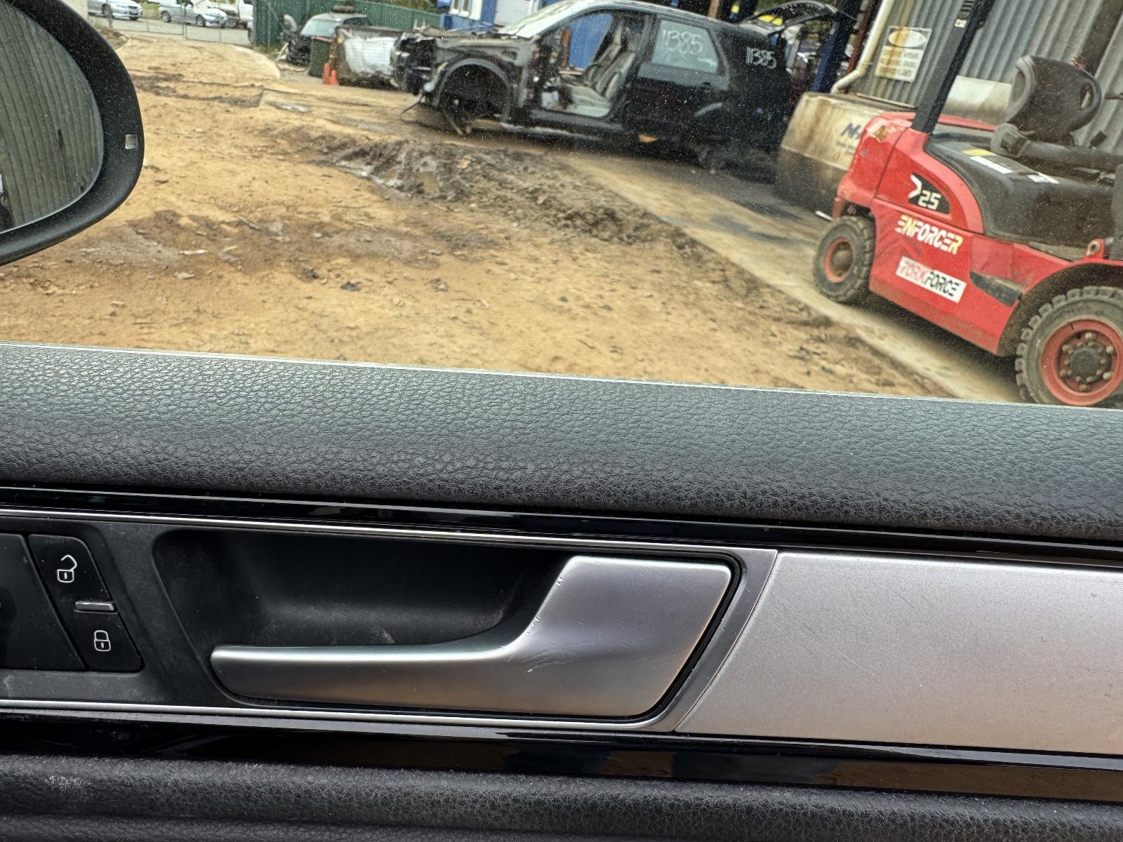 View Auto part Door Handle VOLKSWAGEN TOUAREG 2016