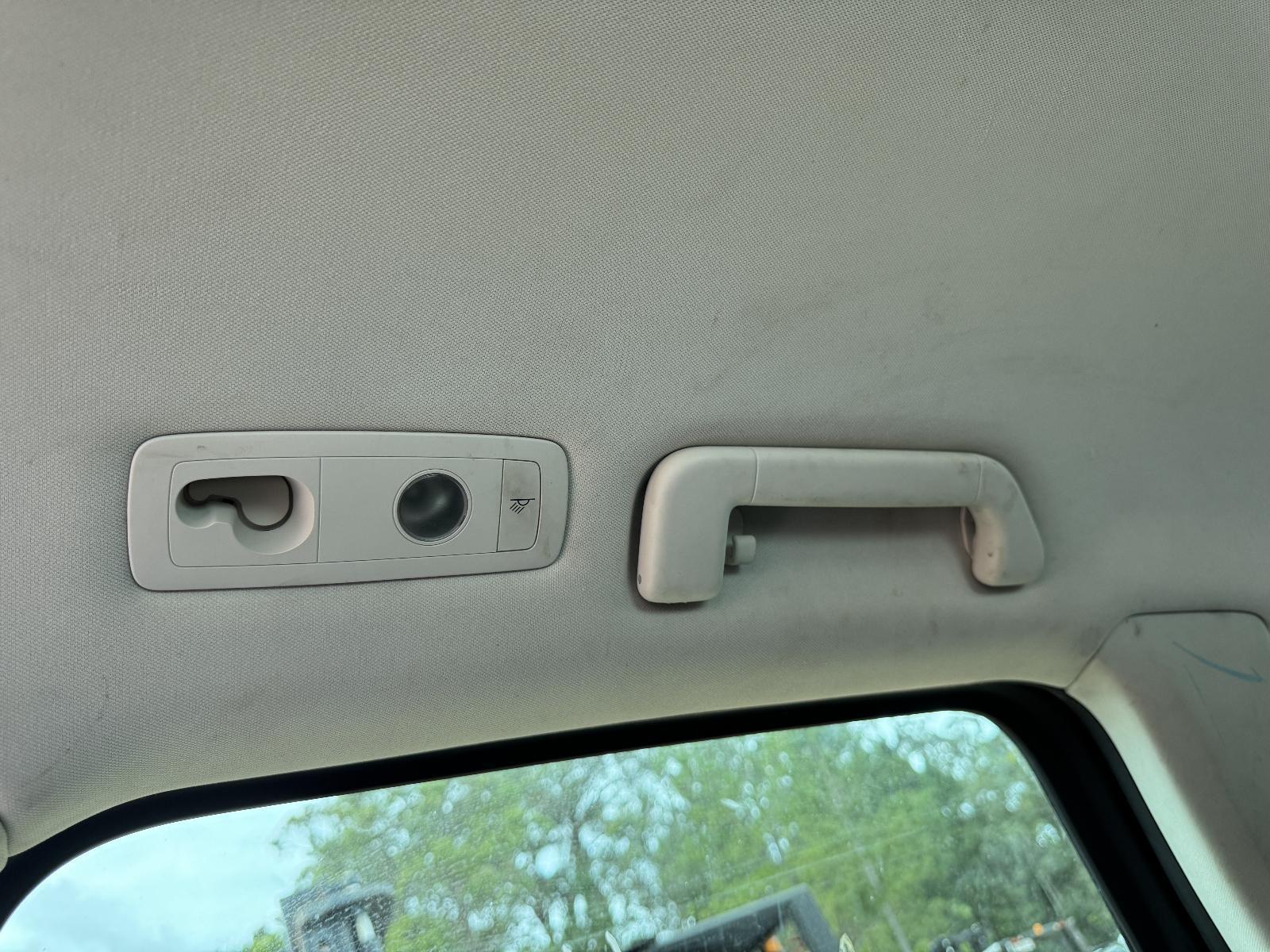 View Auto part Grab Handle VOLKSWAGEN TOUAREG 2016