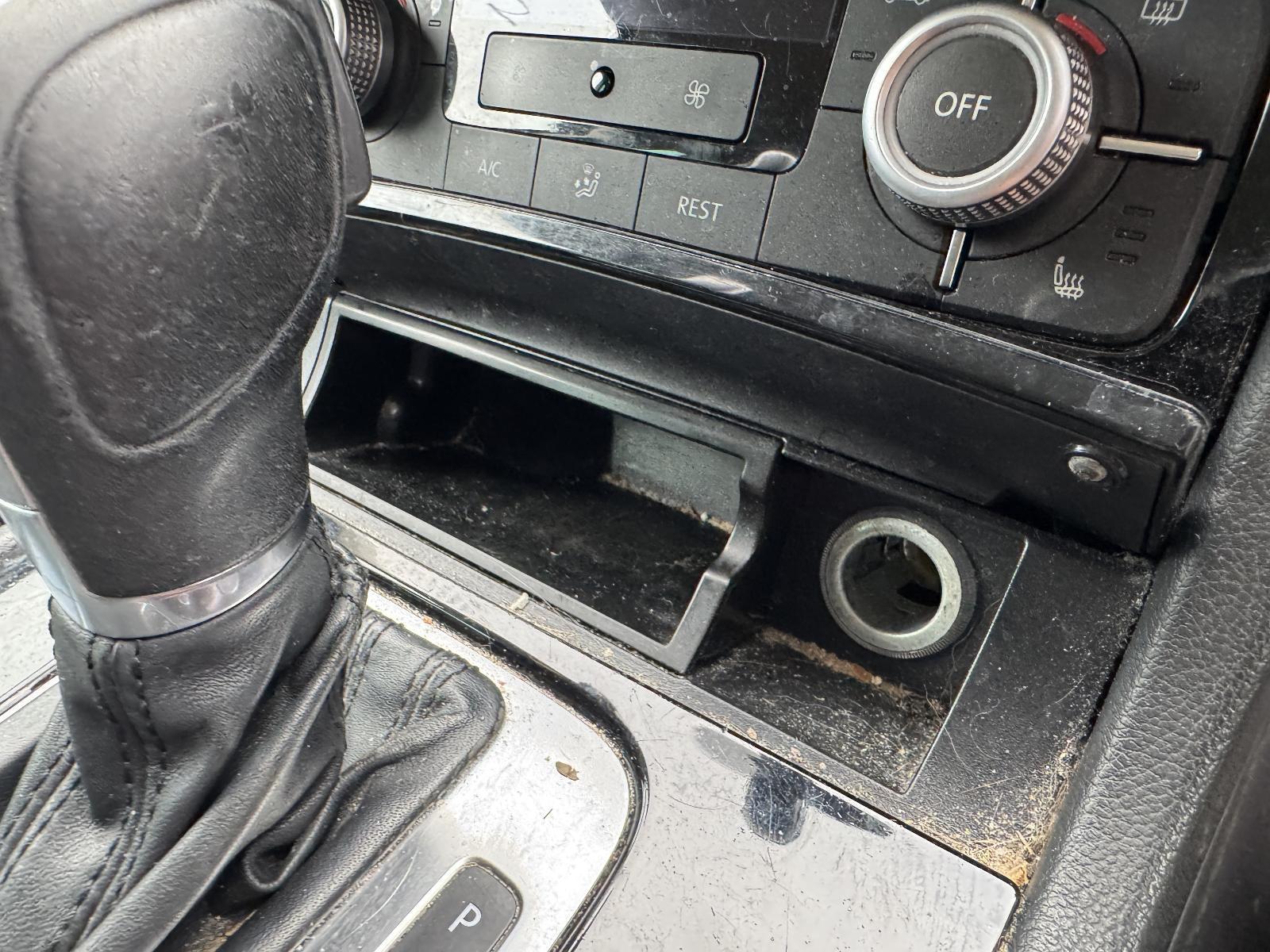 View Auto part Ashtray VOLKSWAGEN TOUAREG 2016
