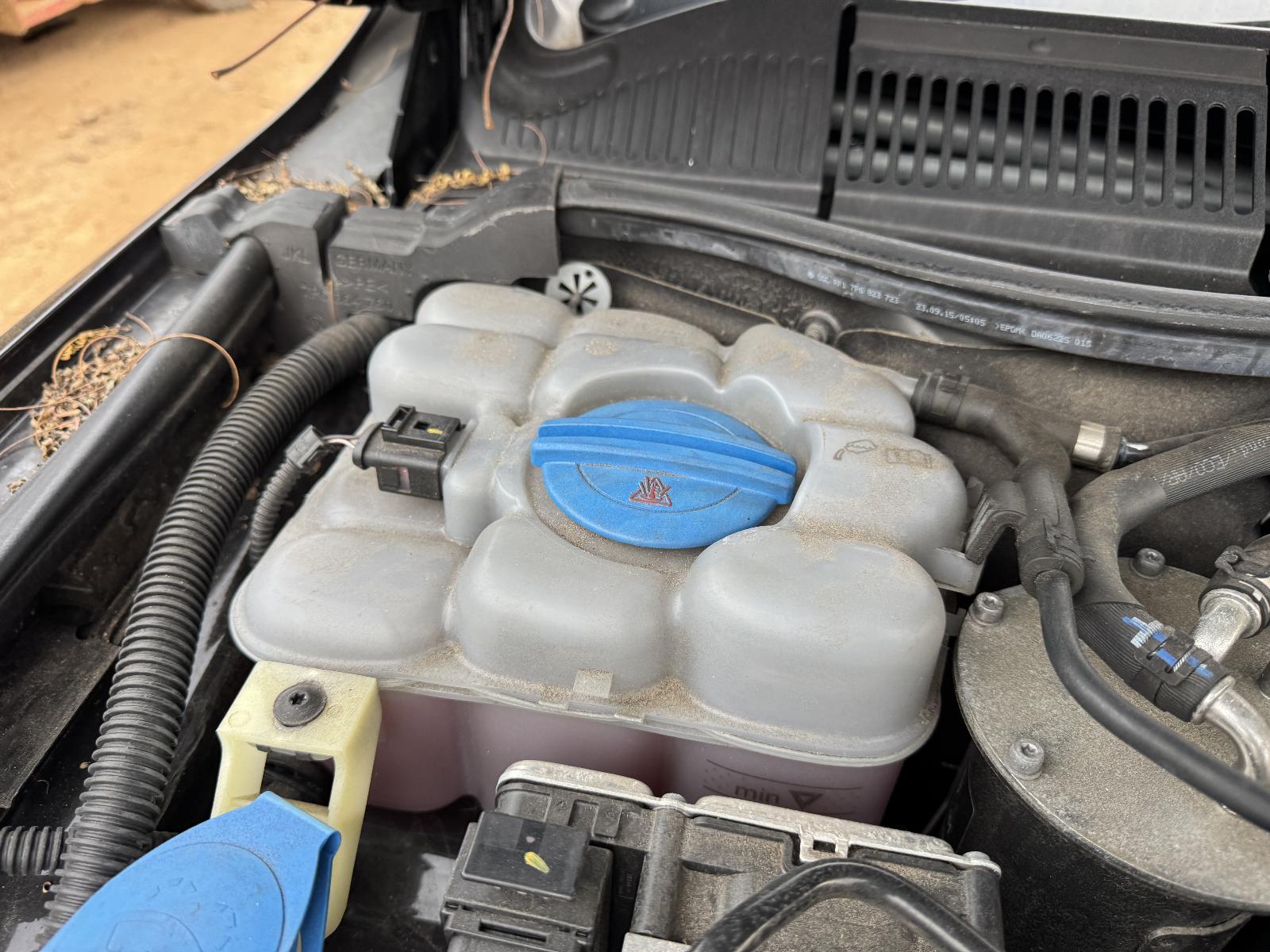 View Auto part Overflow Bottle VOLKSWAGEN TOUAREG 2016
