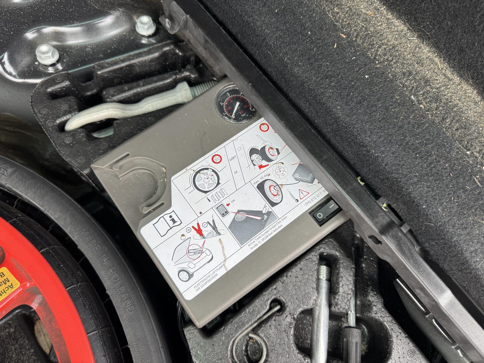 View Auto part Jack/Tool Kit VOLKSWAGEN TOUAREG 2016