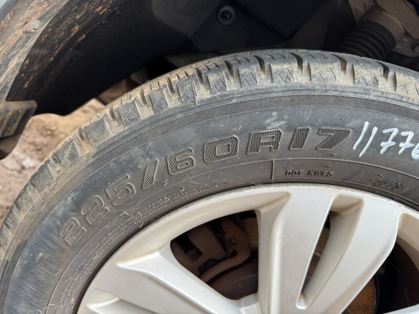 View Auto part Tyre KIA SPORTAGE 2017