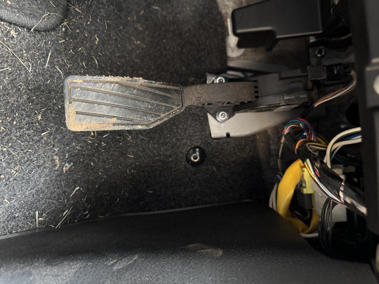View Auto part Pedal Assembly SUZUKI VITARA 2014
