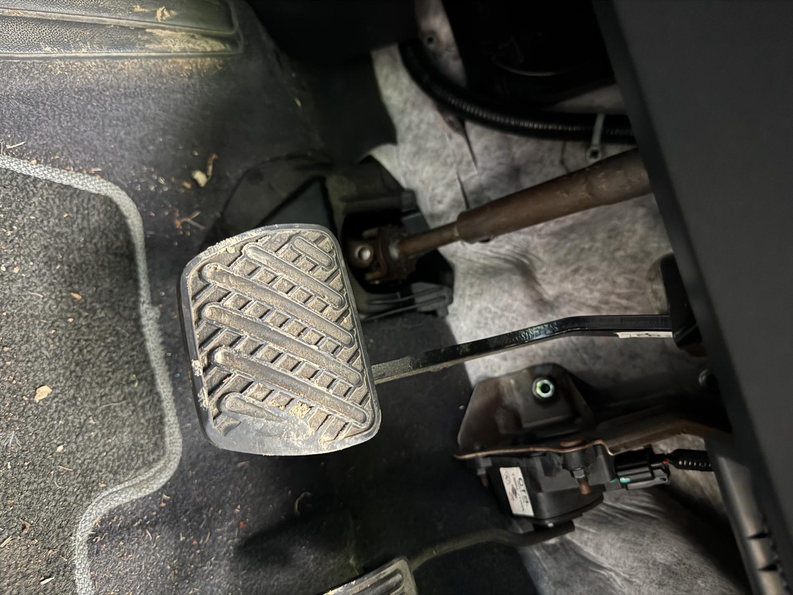 View Auto part Pedal Assembly RENAULT KALEOS 2014