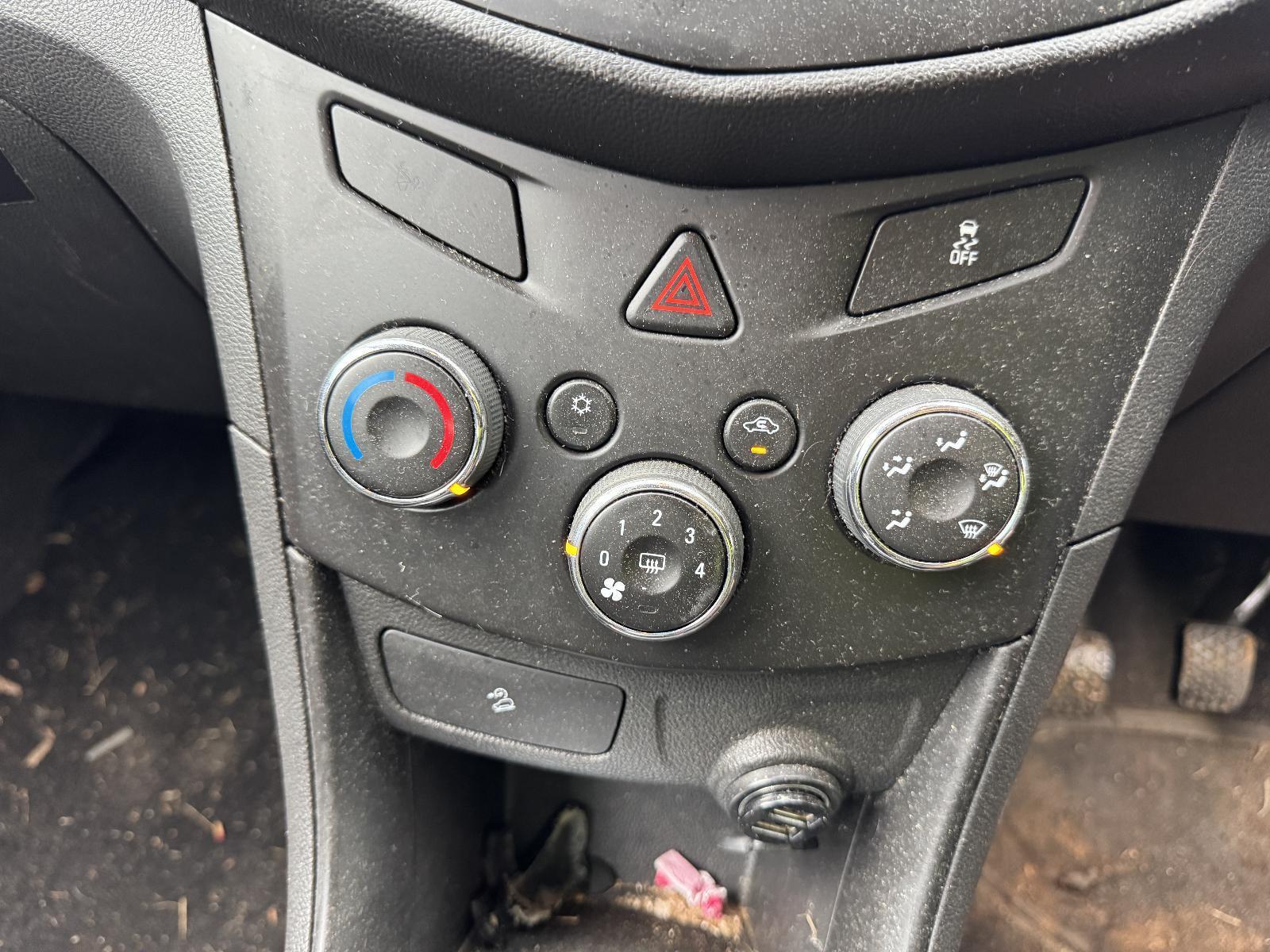 View Auto part Misc Switch/Relay HOLDEN TRAX 2014