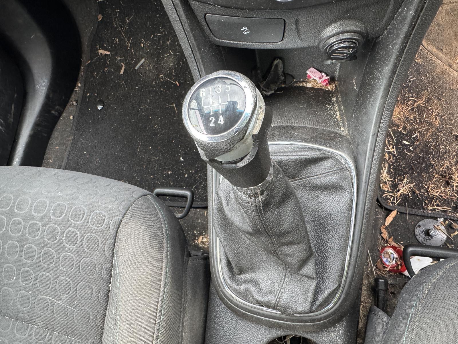 View Auto part Gear Stick/Shifter HOLDEN TRAX 2014