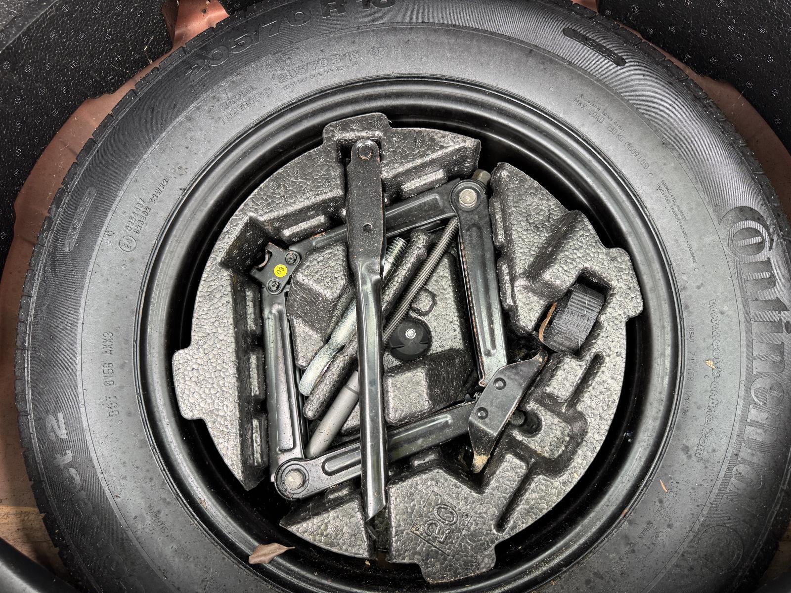 View Auto part Jack/Tool Kit HOLDEN TRAX 2014