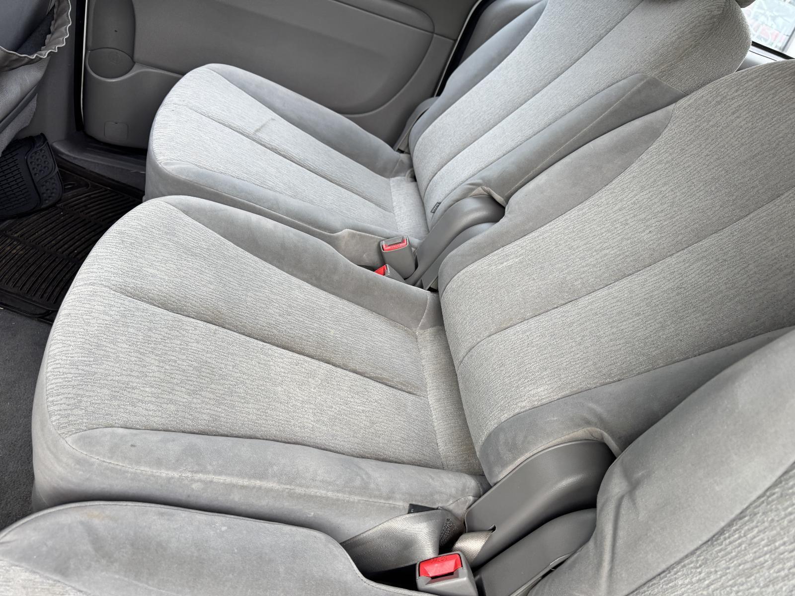 View Auto part 2nd Seat (Rear Seat) KIA CARNIVAL/GRAND CARNIVAL 2012