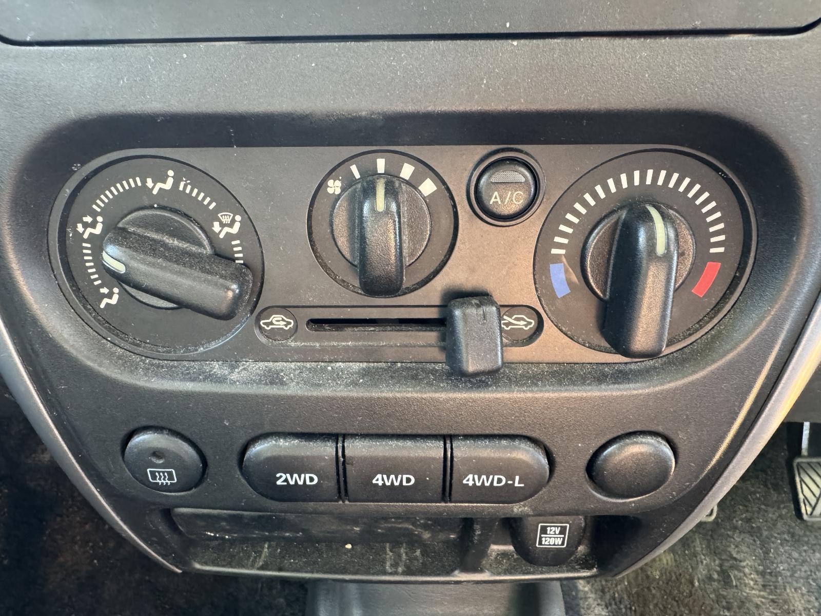 View Auto part Misc Switch/Relay Suzuki Jimny 2011