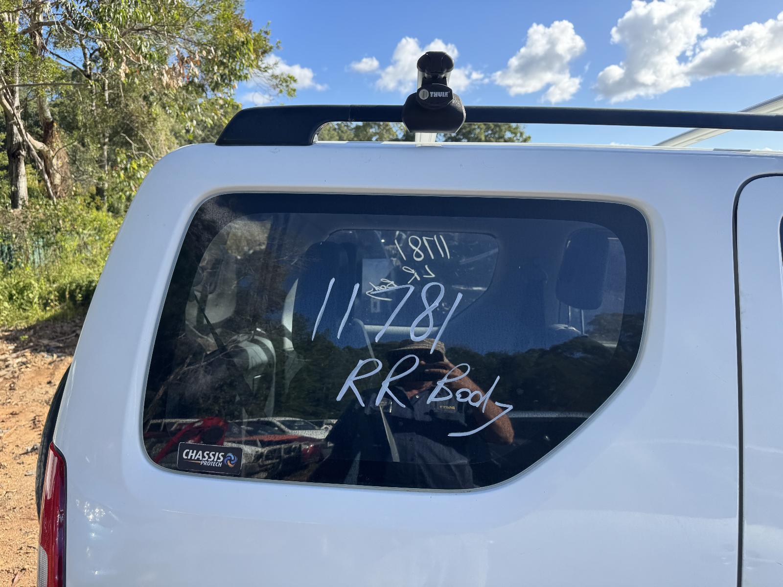 View Auto part Right Rear Side Glass SUZUKI JIMNY 2011